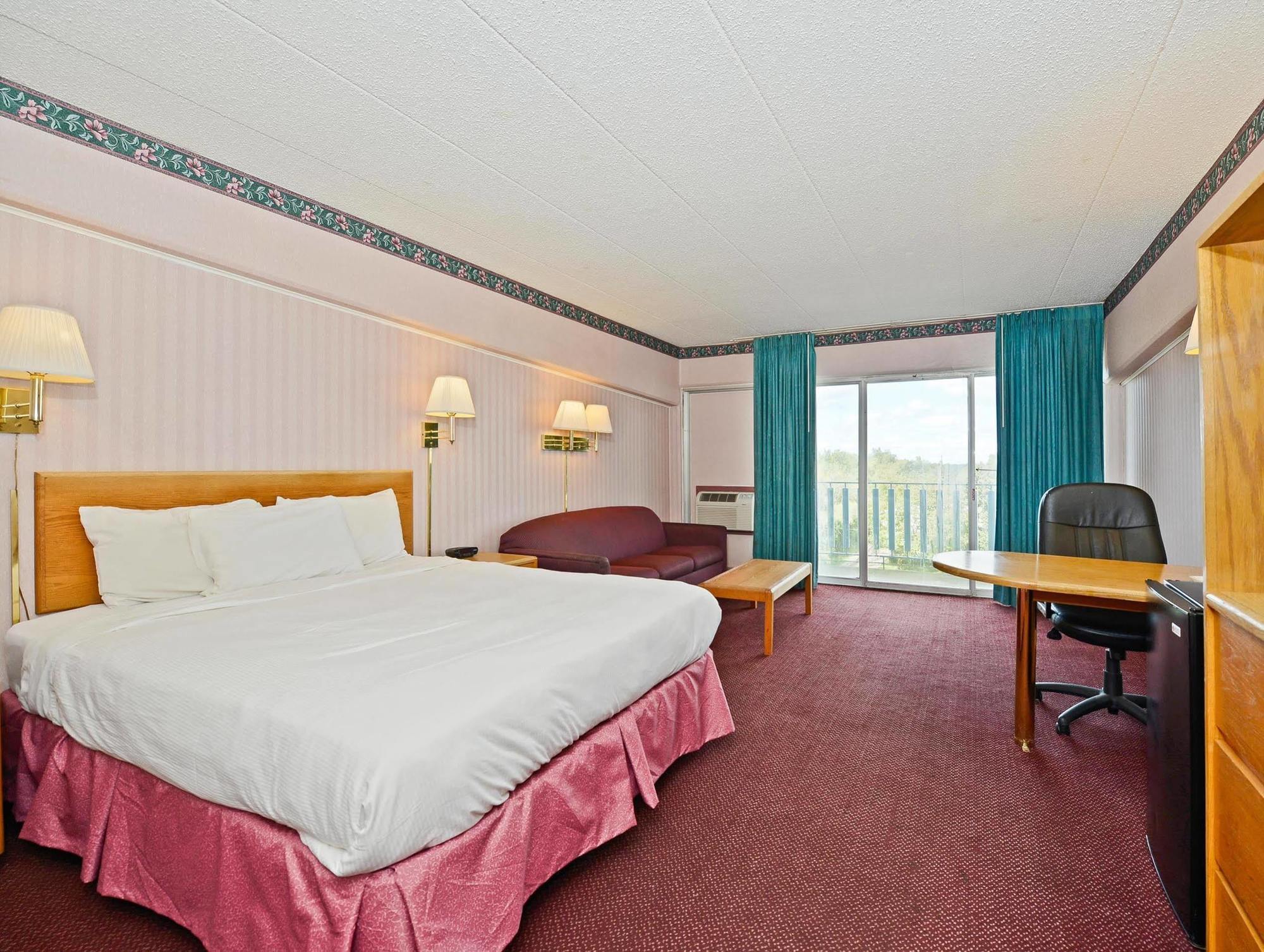 Howard Johnson By Wyndham Saint Joseph Benton Harbor Extérieur photo