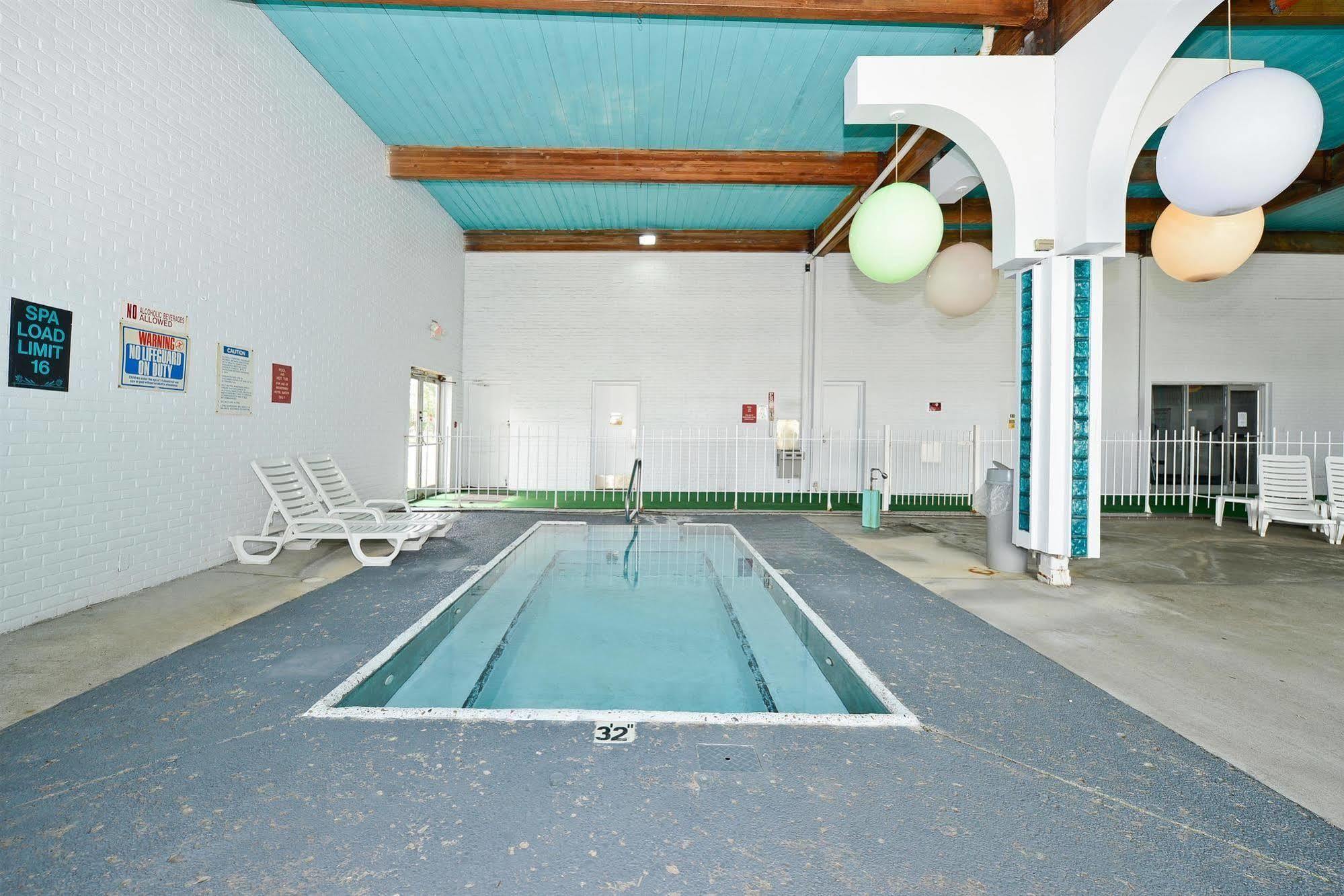 Howard Johnson By Wyndham Saint Joseph Benton Harbor Facilités photo