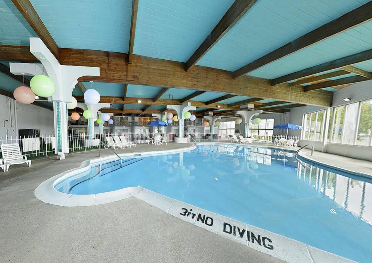 Howard Johnson By Wyndham Saint Joseph Benton Harbor Extérieur photo
